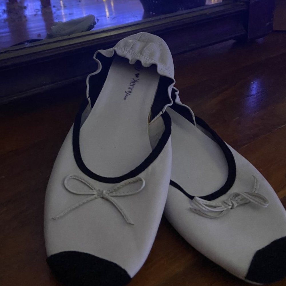 Vintage Black and White Contrast Ballet Flats